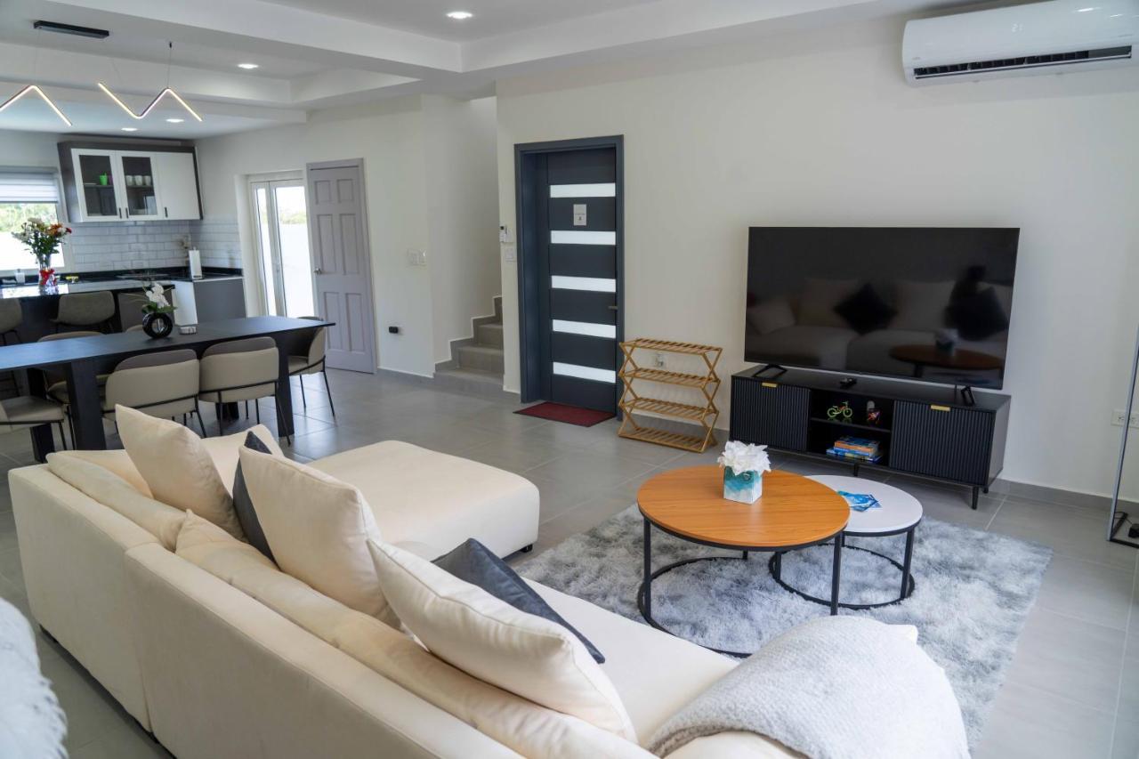 Spacious 3Br Home With Own Private Cozy Pool Koolbaai Exterior photo